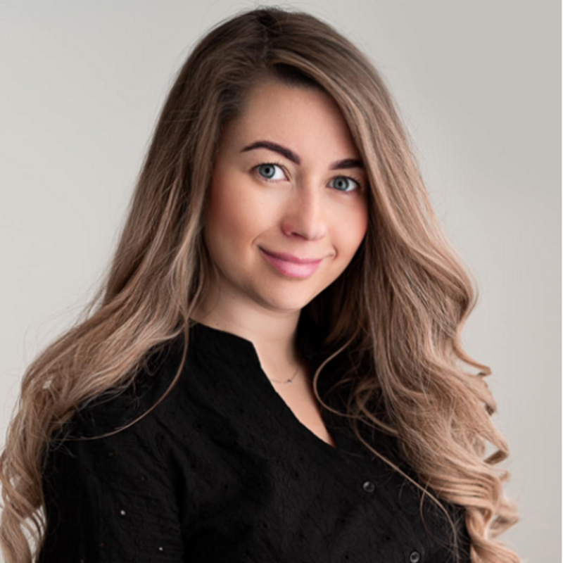 profilovky/dominika-krainova-500-x-500-px-.png